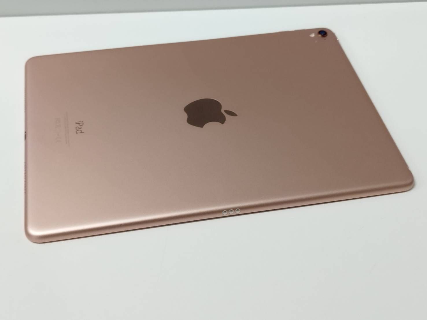 訳アリ】iPad Pro/9.7インチ/Wi-Fiモデル/A1673/128GB〈MM192J/A 訳アリ】iPad Pro/9.7インチ/Wi-Fiモデル/A1673/128GB〈MM192J/A