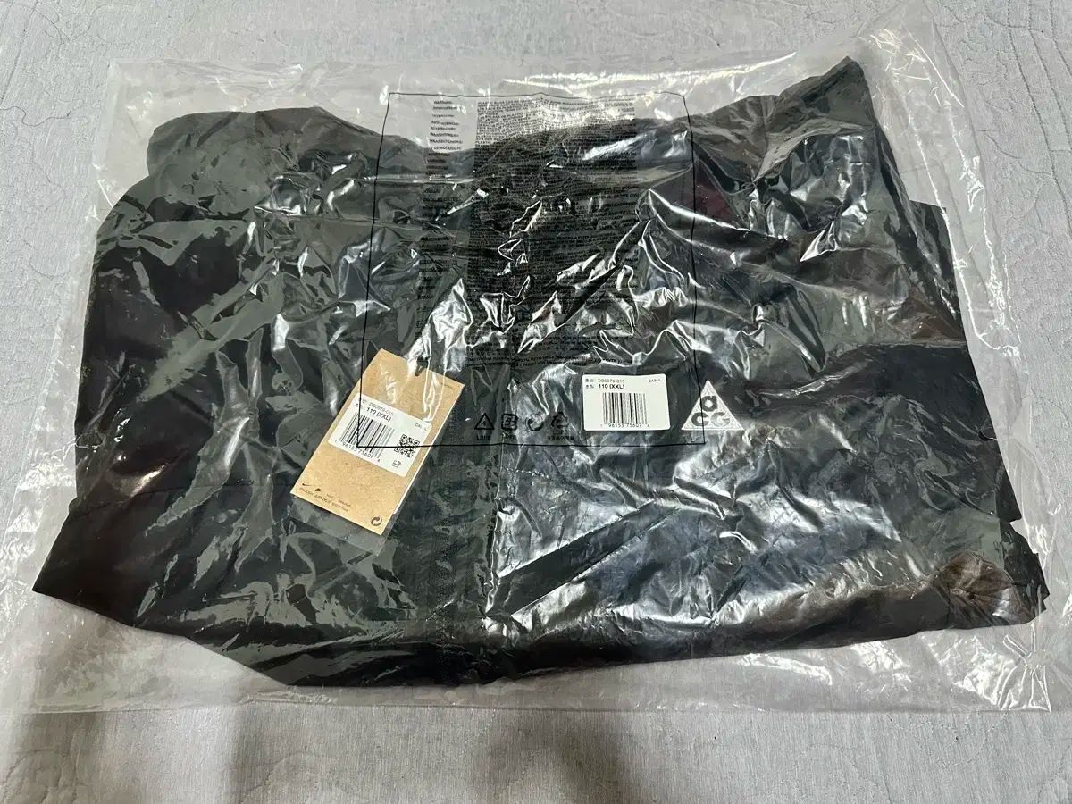 シンダーコーン ウインドブレーカー