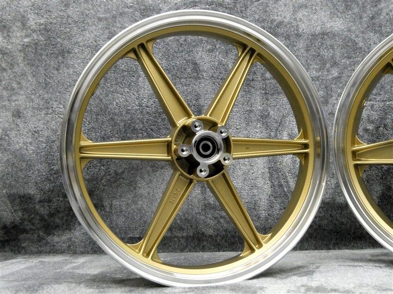 ゴールドシックス 金