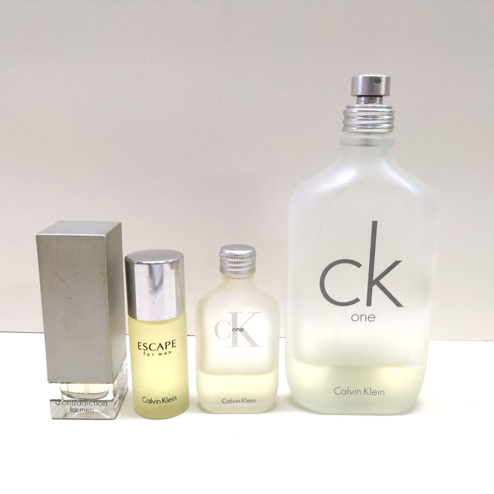 Calvin Klein レア！未使用品！CALVIN KLEIN カルバンクライン エスケープ ！香水！物真中1〜2