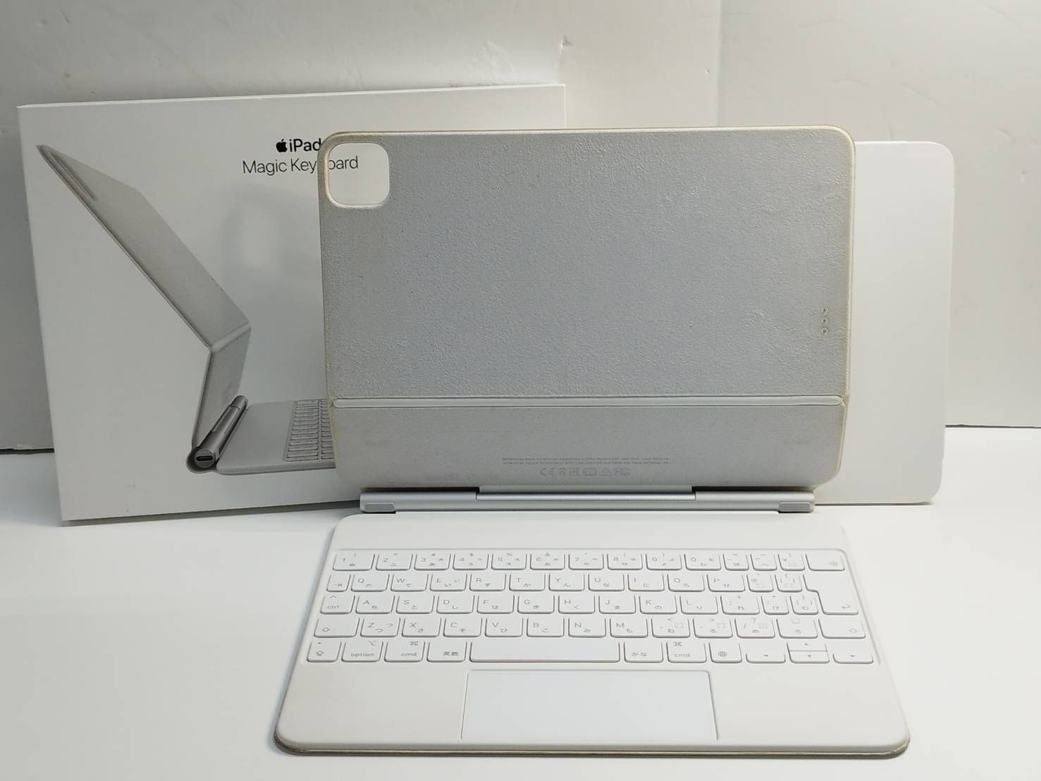 Apple iPad Magic Keyboard/A2261/日本語配列〈MJQJ3J/A