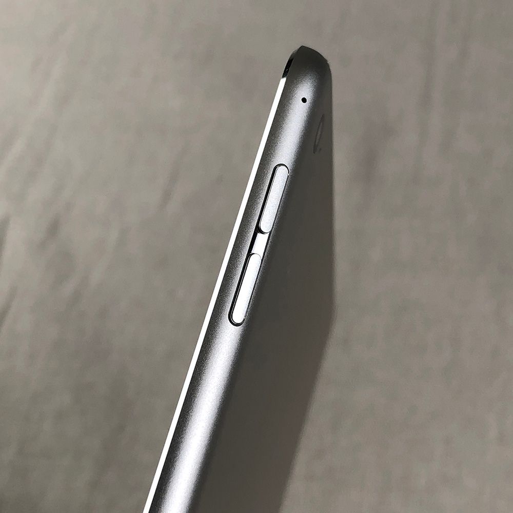 ◇ジャンク品◇Apple iPad Air 2 Wi-Fi 64GB Silver（A1566）/TL