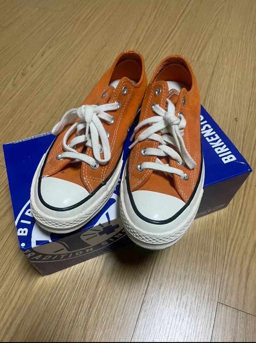 【雷市場（ポンジャン）商品韓国直送】 コンバース 240 スエードオレンジ