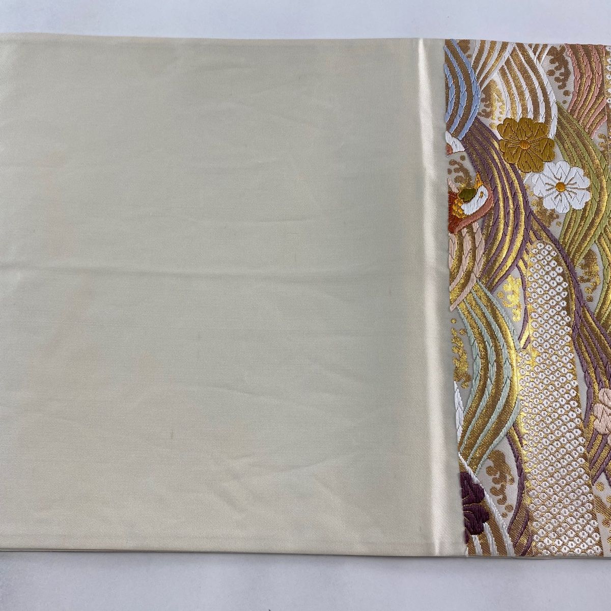 袋帯 秀品 鳥 桜 刺繍 金糸 灰白 六通 正絹 【中古】 - メルカリ