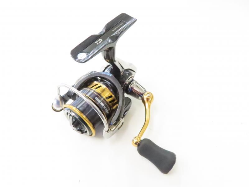 ダイワ 18レガリス LT2000S 02-8205120008 スピニングリール
