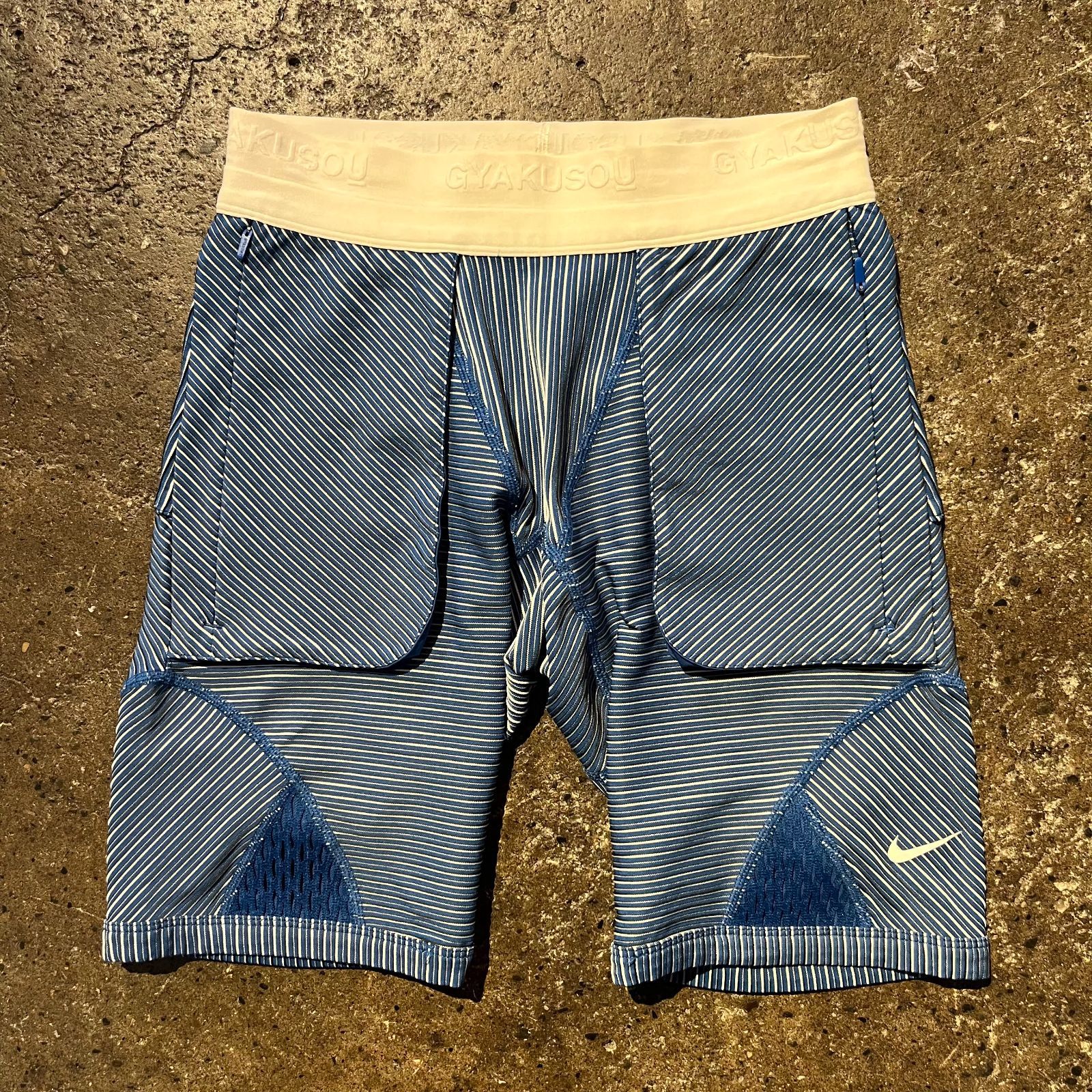 GYAKUSOU NIKE×UNDERCOVER LAB ユーティリティハーフパンツ
