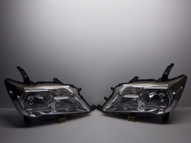 セレナ 前期 ヘッドライト左右 ハロゲン C26 NC26 100-23096 コーティング 比較的 250927218