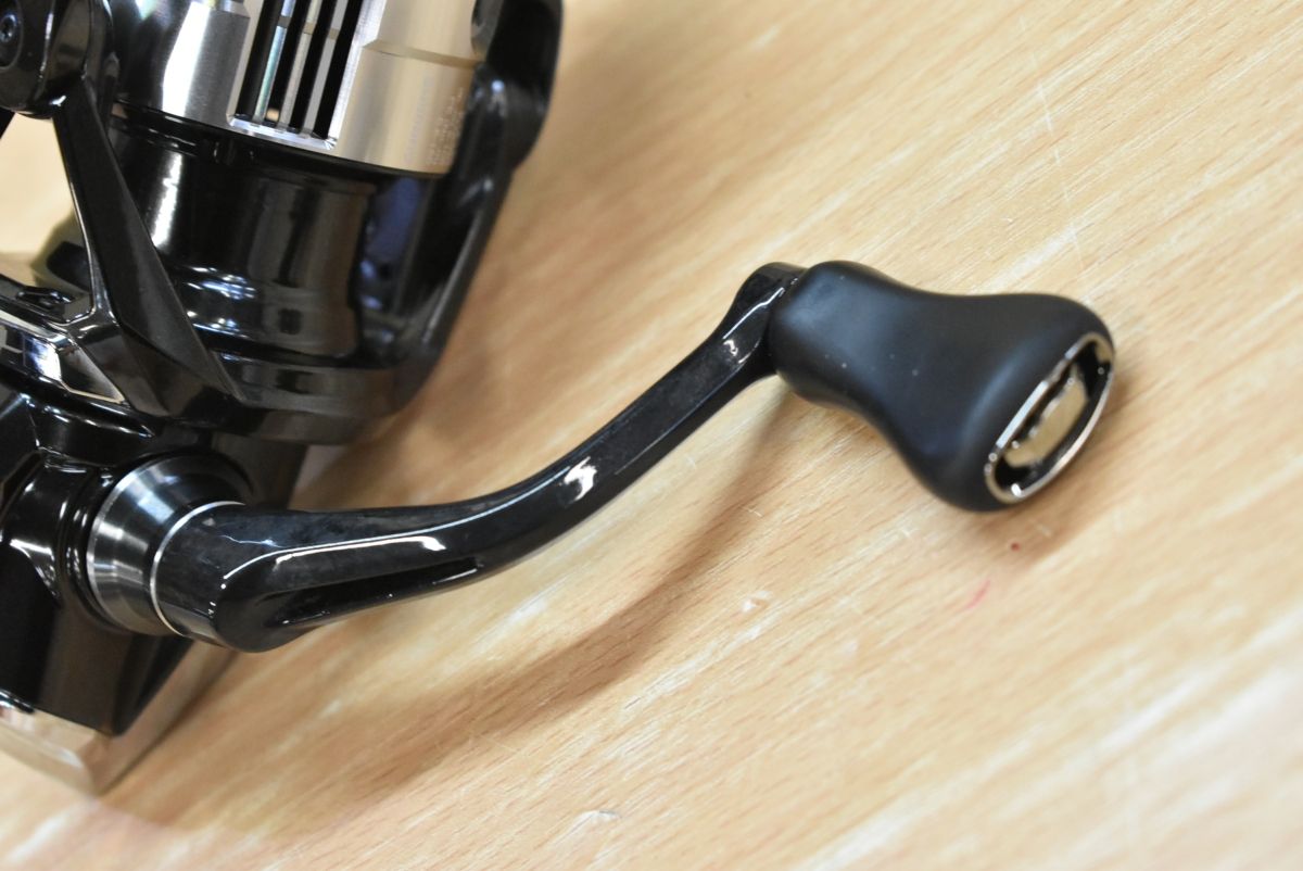 スピニングリール