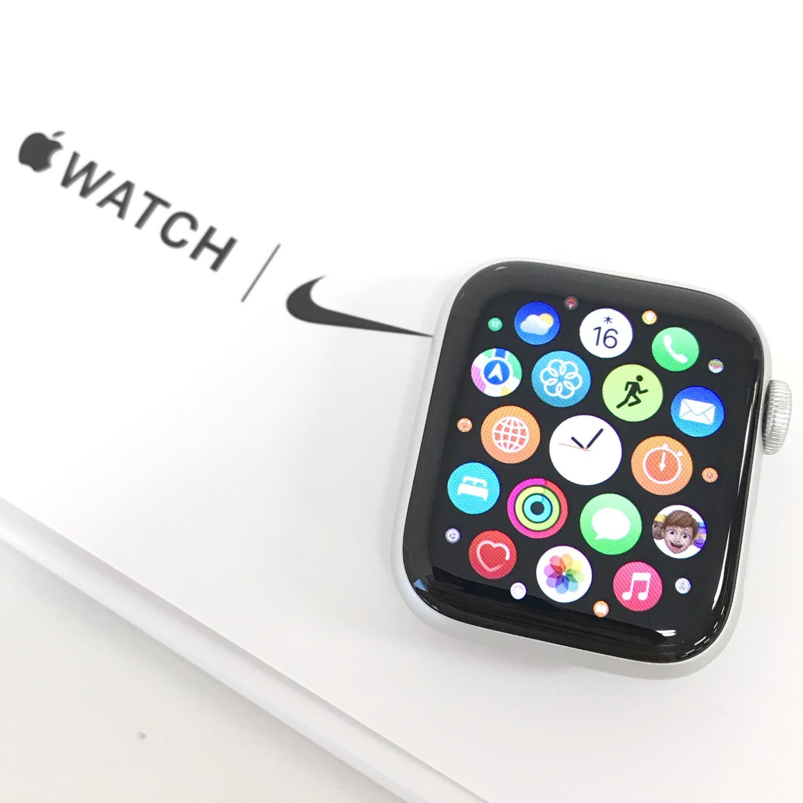 θ【BT容量100％】Apple Watch Nike SE 40mm GPS - メルカリ