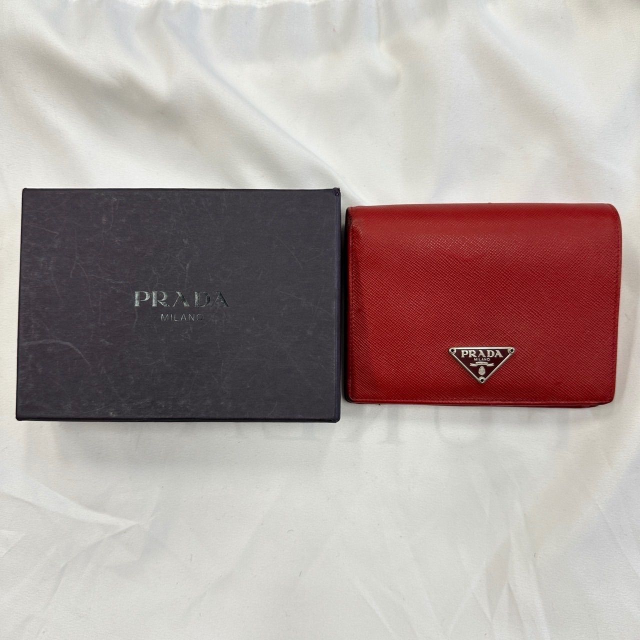 プラダ 二つ折り財布 財布 レディース サフィアーノ