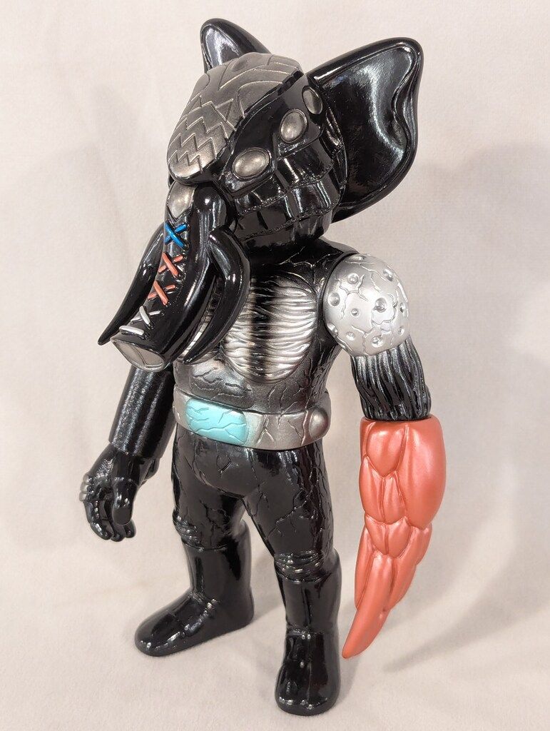 NEO ONE REALHEAD エレマックス 黒成型/銀ガンメタ赤緑青塗装/黒マント