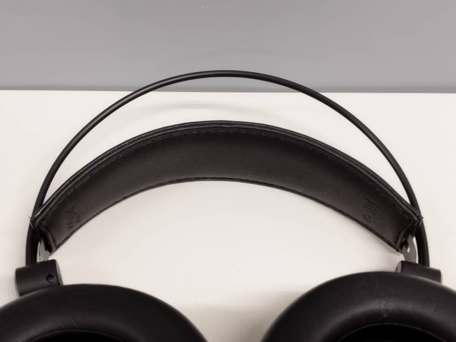 【新品未使用】AKG K245 オープンエアー型 ヘッドホン AKG K245 オープンエアー型 ヘッドホン - メルカリ