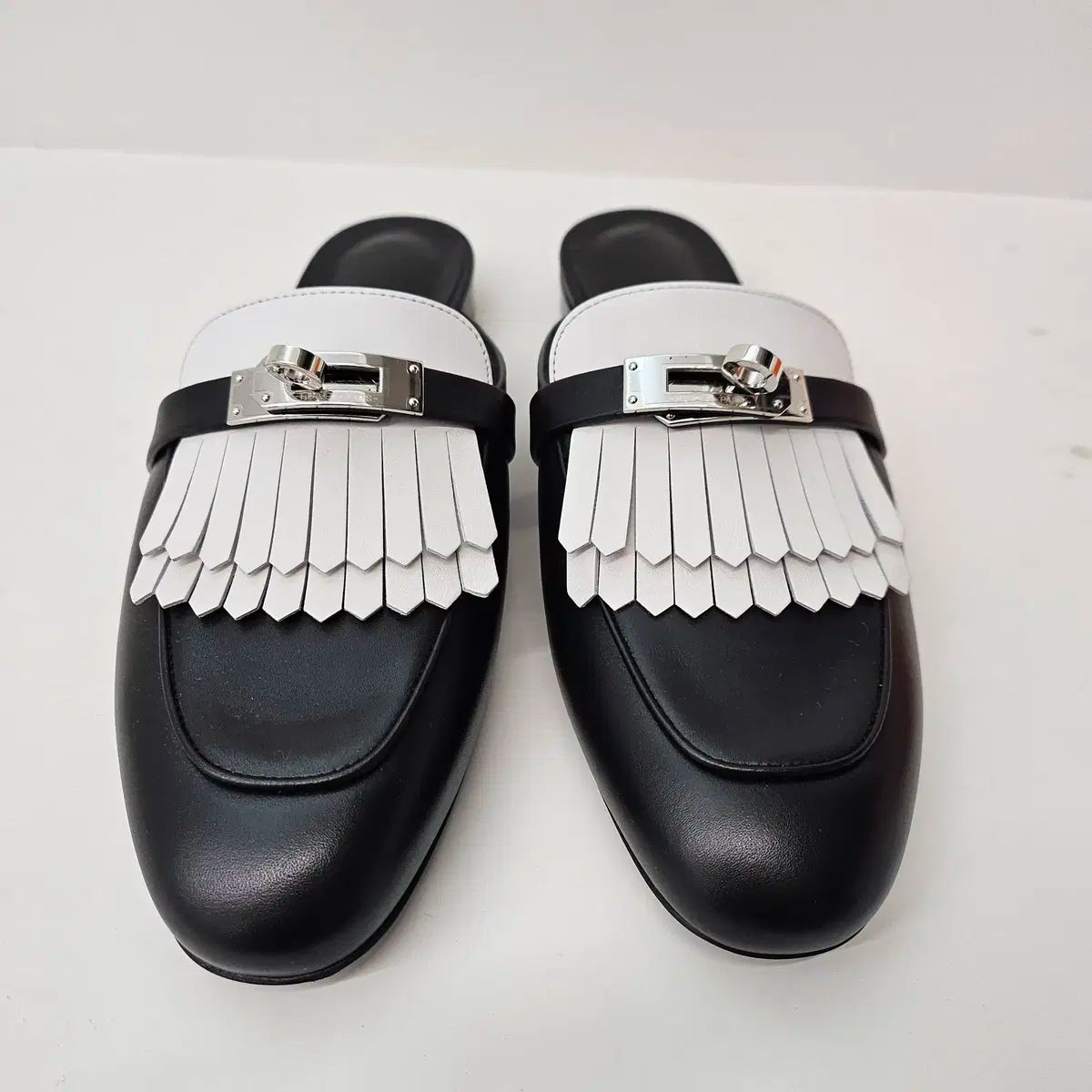 雷市場（ポンジャン）商品韓国直送】38 未使用 HERMES(エルメス) オズ 