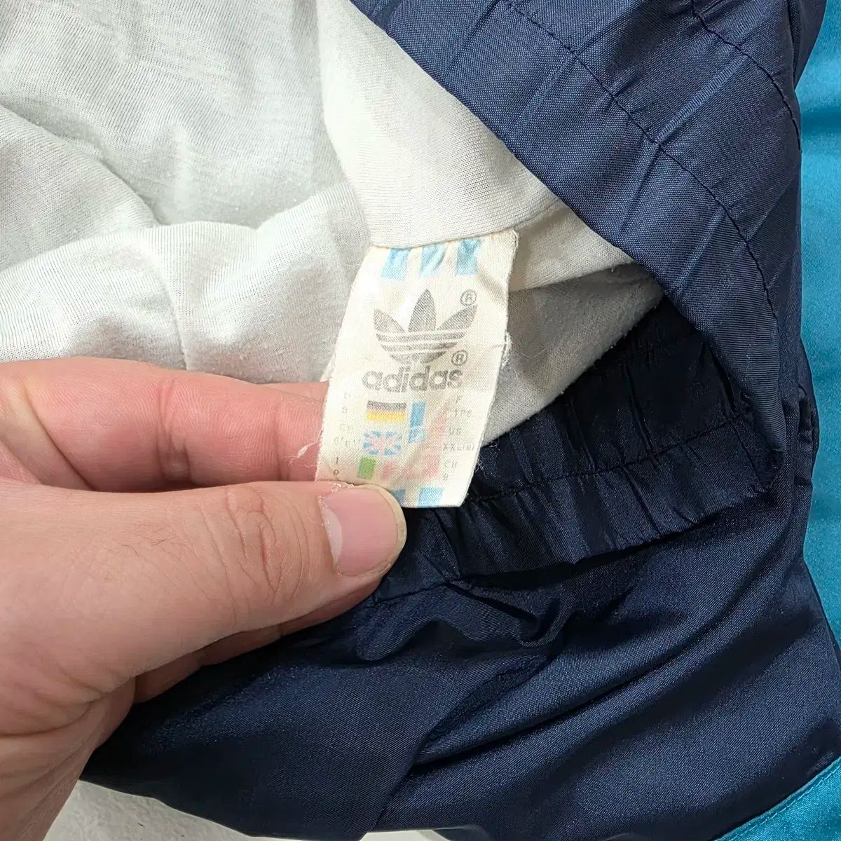 adidas アディダス