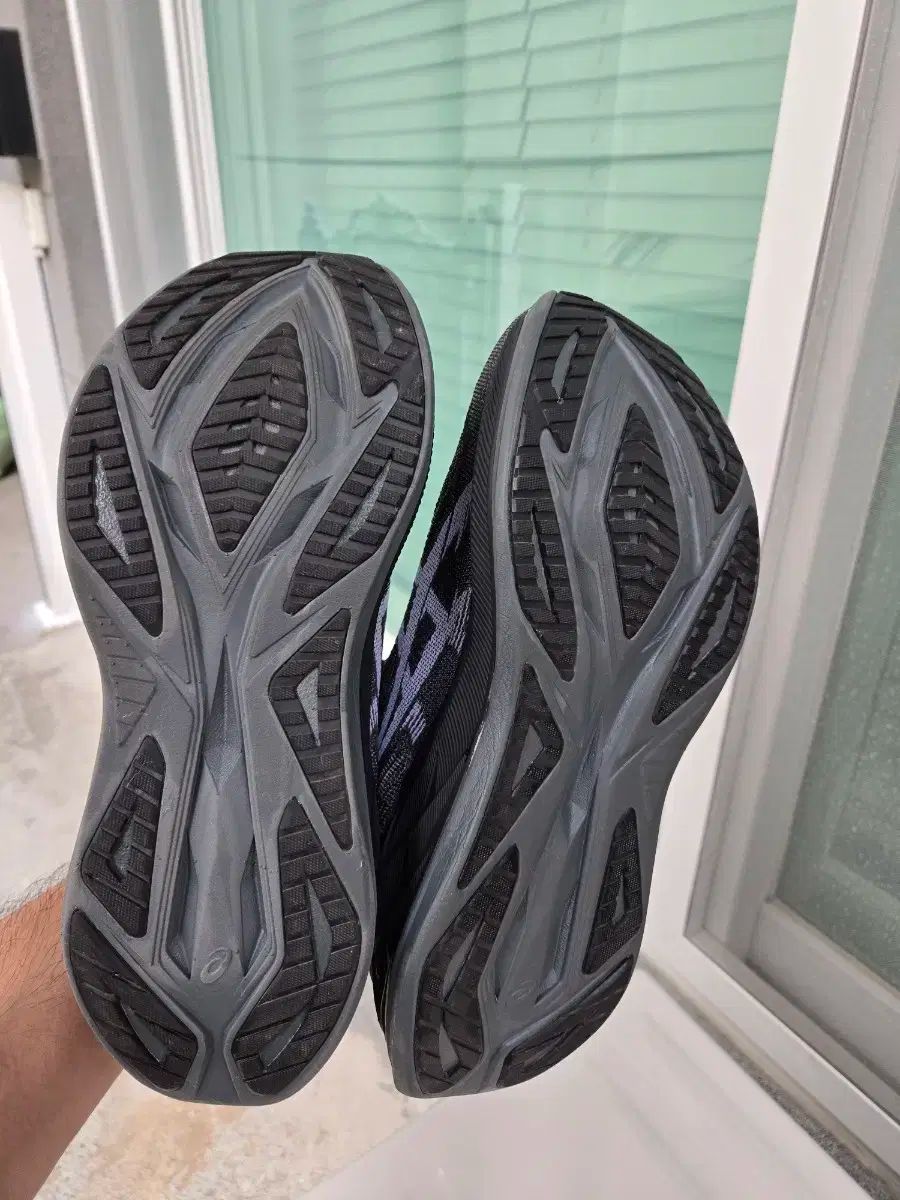 Asics アシックス