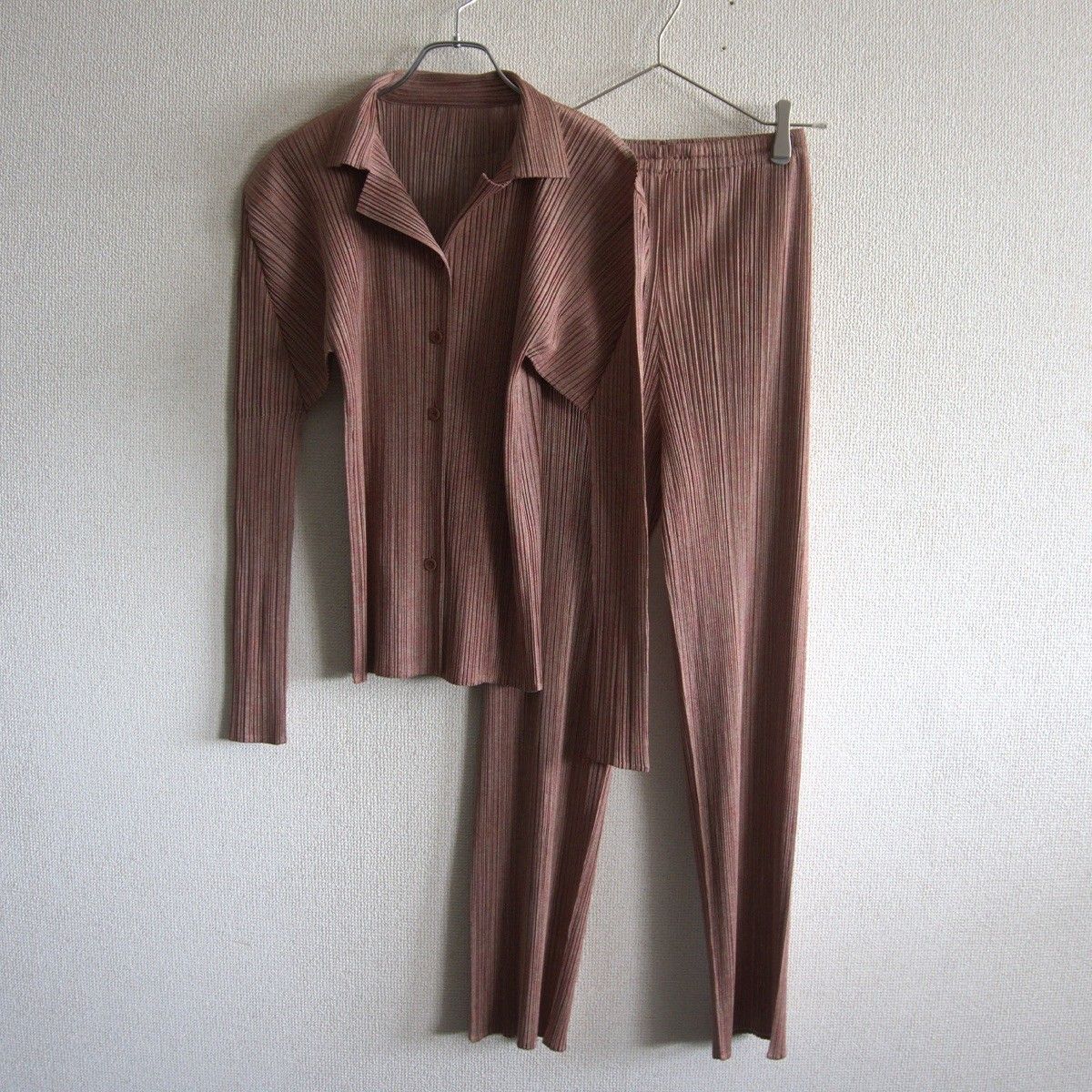 超美品　プリーツプリーズ　ISSEY MIYAKE　シッカーバウンス　パンツ PLEATS PLEASE ISSEY MIYAKE - PLEATS PLEASE ISSEY MIYAKE