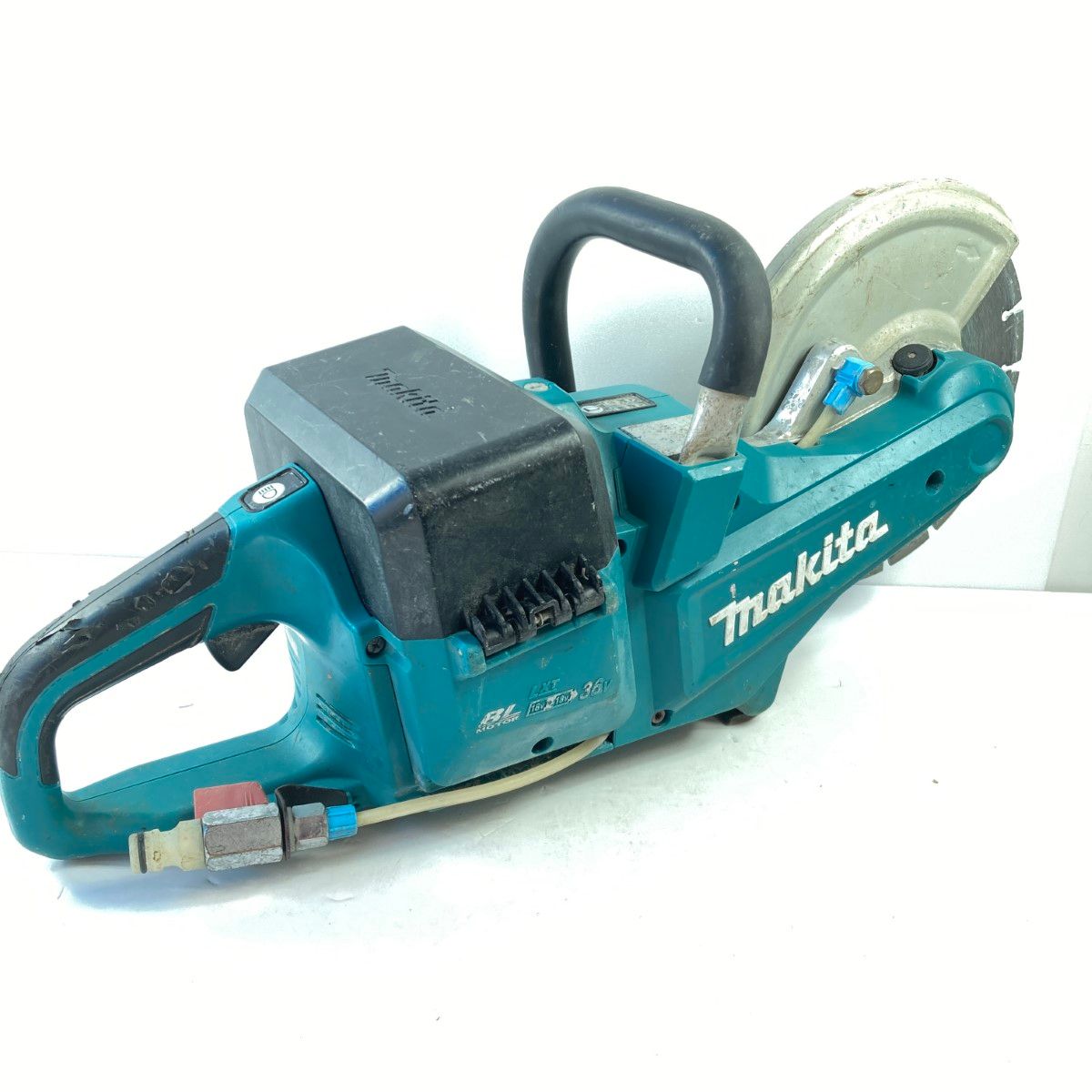 ＊＊MAKITA マキタ ジャンク 18V 充電式パワーカッタ バッテリx2個 充電器付属 CE090D ブルー