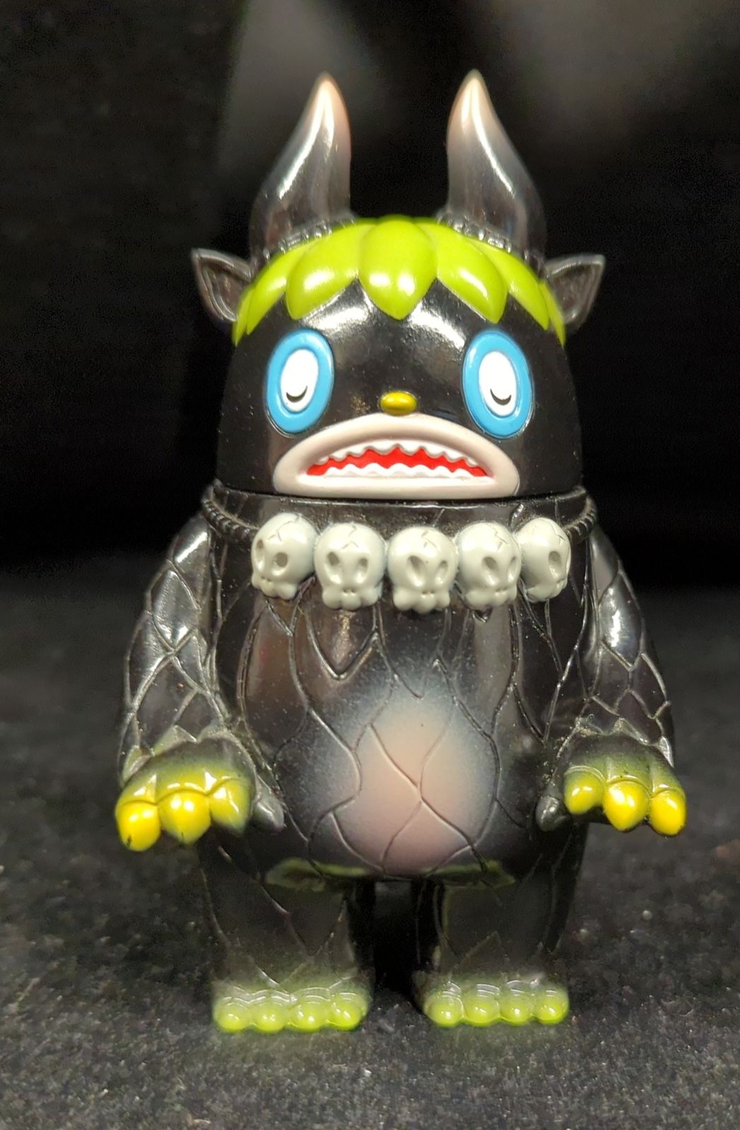 SUPER7 ITOKINPARK GARURU (黒成型/黄緑髪/ピンク)