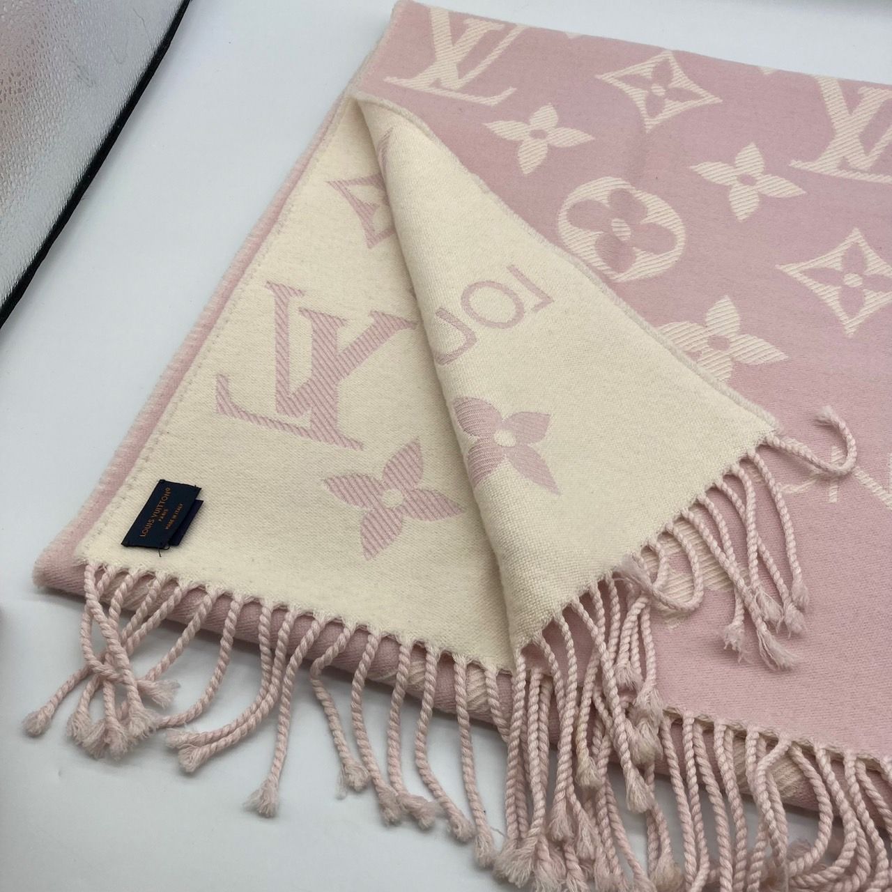 ◇ Louis Vuitton / ルイ・ヴィトン エシャルプ LV エセンシャル