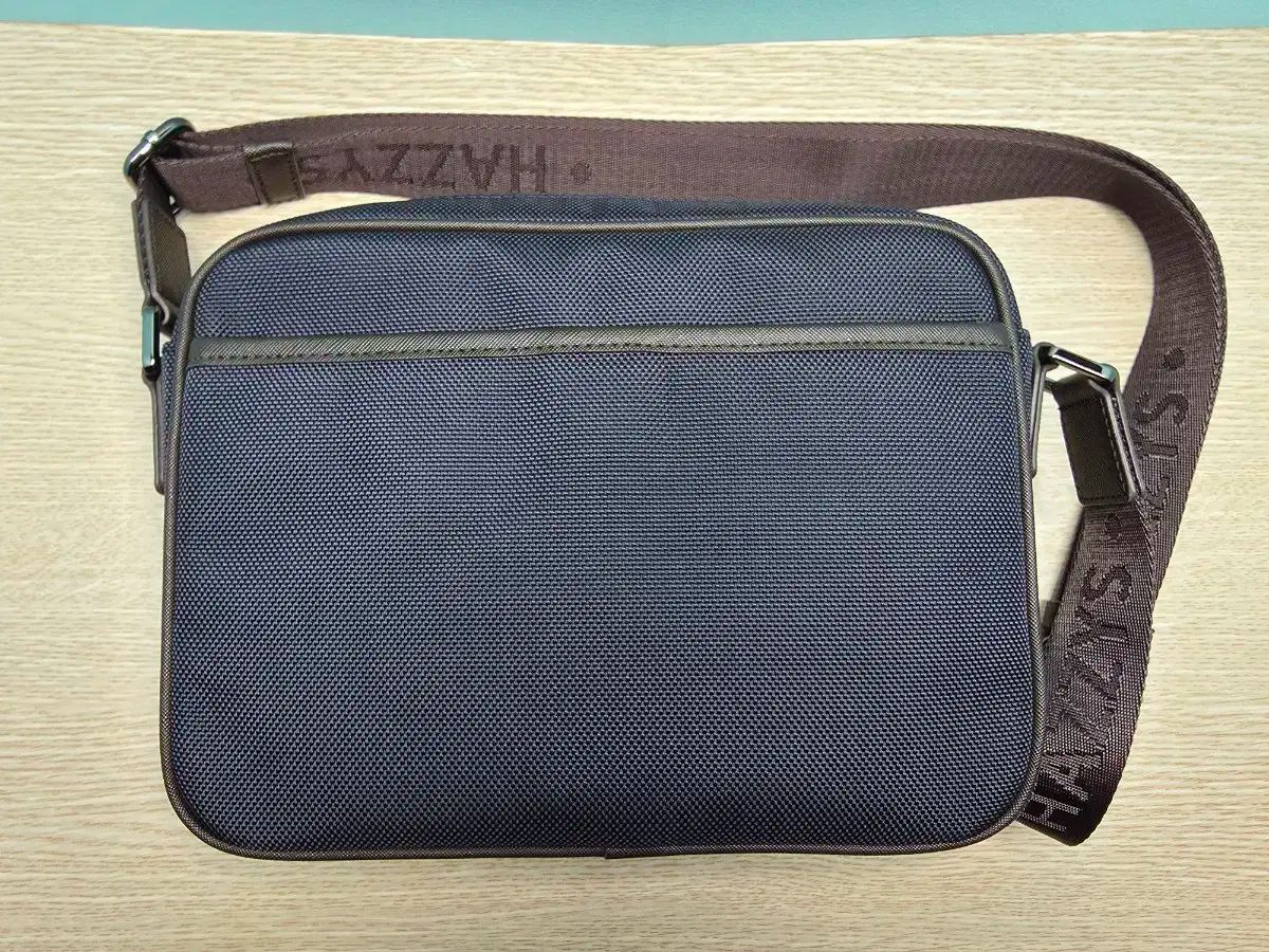 HAZZYS へジス メンズ クロスバッグ