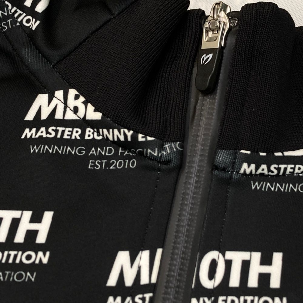 マスターバニーエディション 10周年 ジップパーカー ロゴ総柄 ホワイト 0