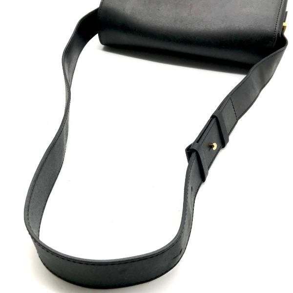 良品 CELINE セリーヌ ショルダー バッグ 馬車金具 ブラック レザー k1022 CELINE セリーヌ ショルダー バッグ 馬車金具 ブラック レザー 良品
