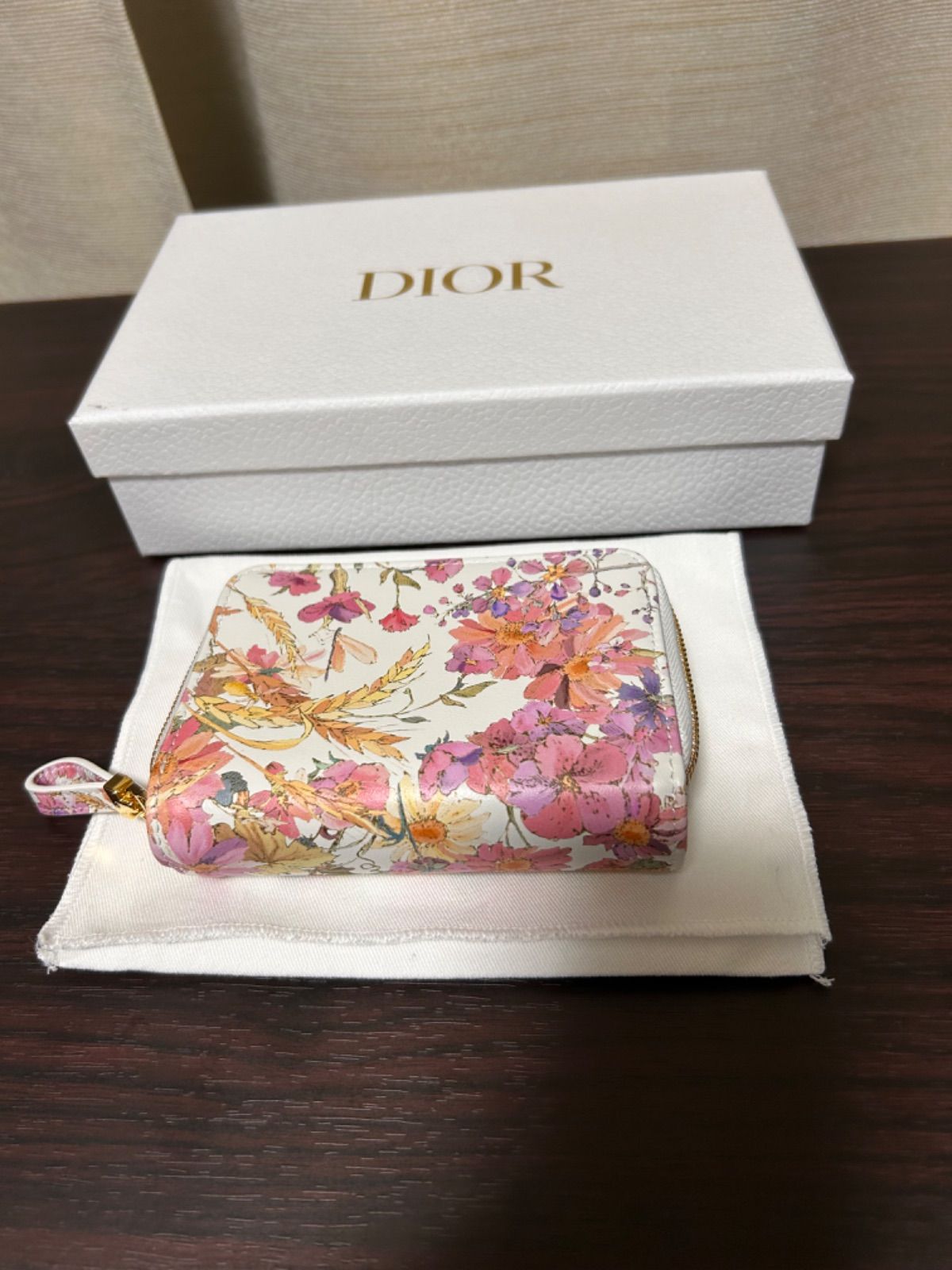 1日のみ使用 美品】ディオール カロ DIOR CARO SCARLET ウォレット