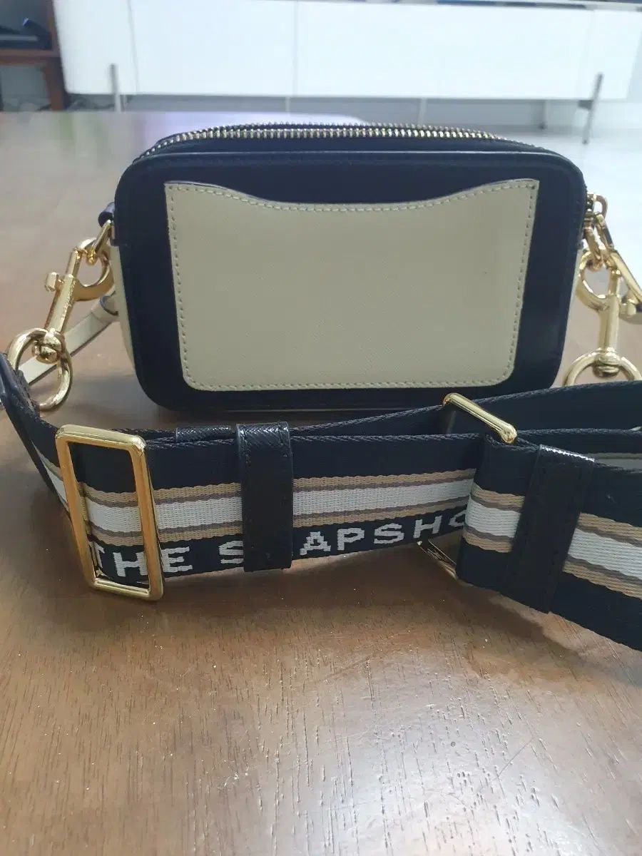 Marc Jacobs マーク ジェイコブス クロスバッグ アイボリー