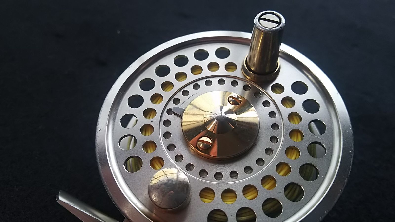 ダイワ アルトモア Alltmor 100D フライリール 美品 ダイワアルトモア100Dフライリール 新品未使用 DT3新品ライン付き