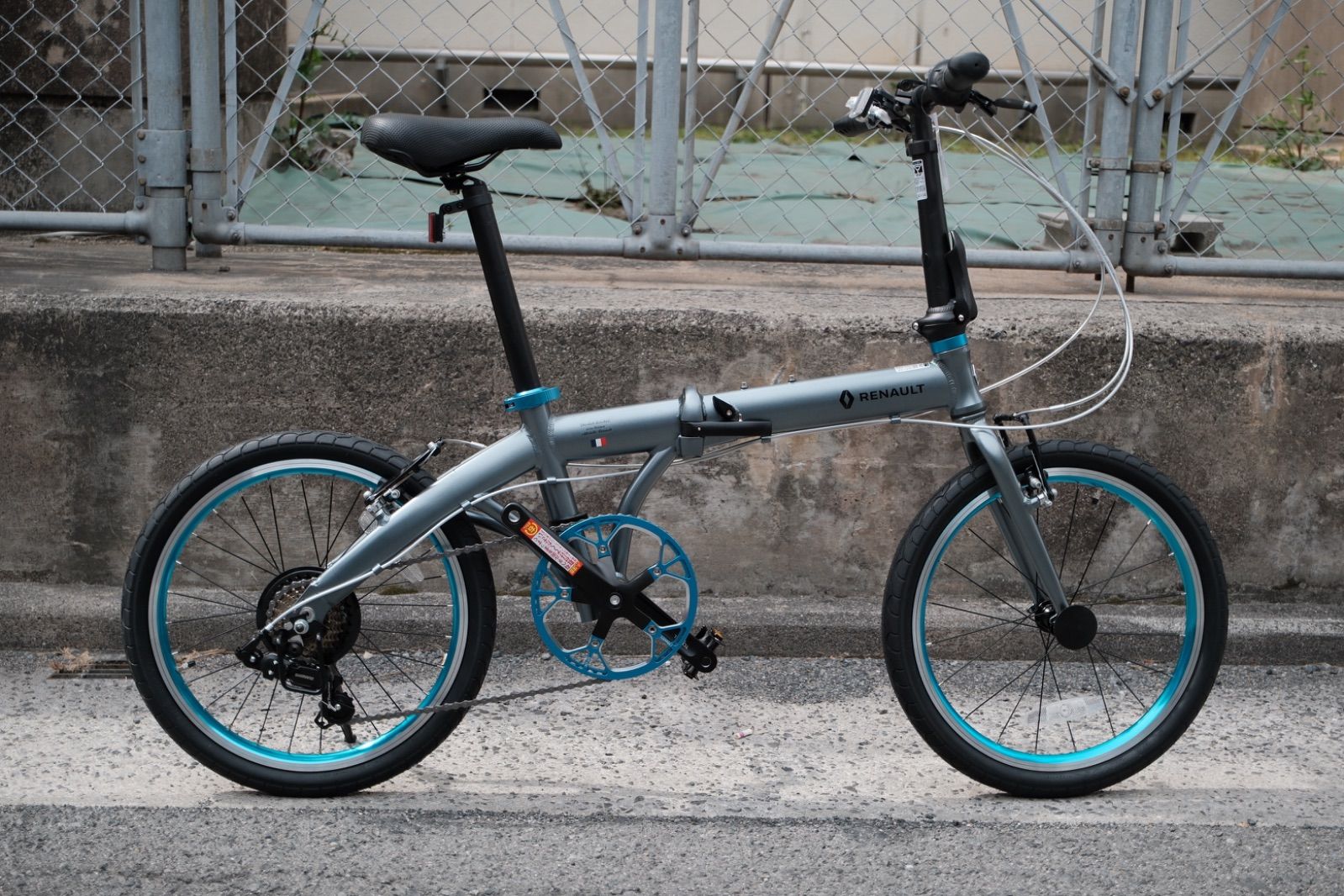 新車Renaultルノー ライト10 グレー - メルカリ