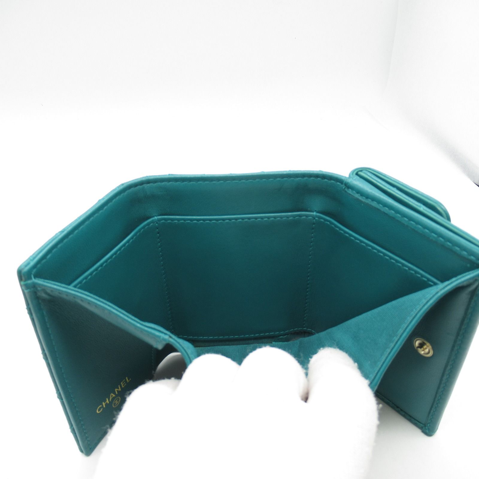 シャネル CHANEL 三つ折り財布 ボーイシャネル 三つ折財布 エメラルド