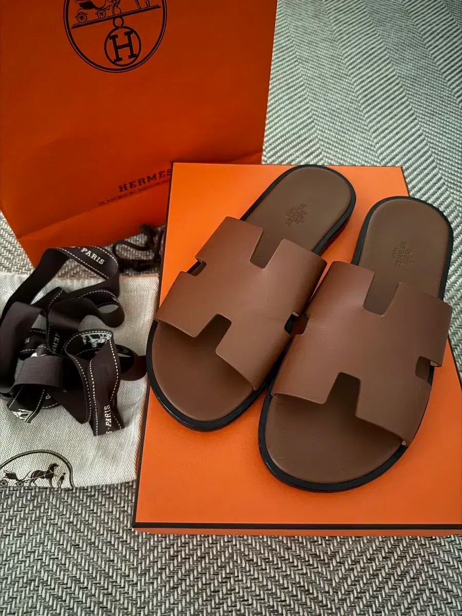 HERMÈS オレンジ ビーチ　サンダル HERMÈS オレンジ ビーチ サンダル 6月17日（金）新商品発売のお知らせ