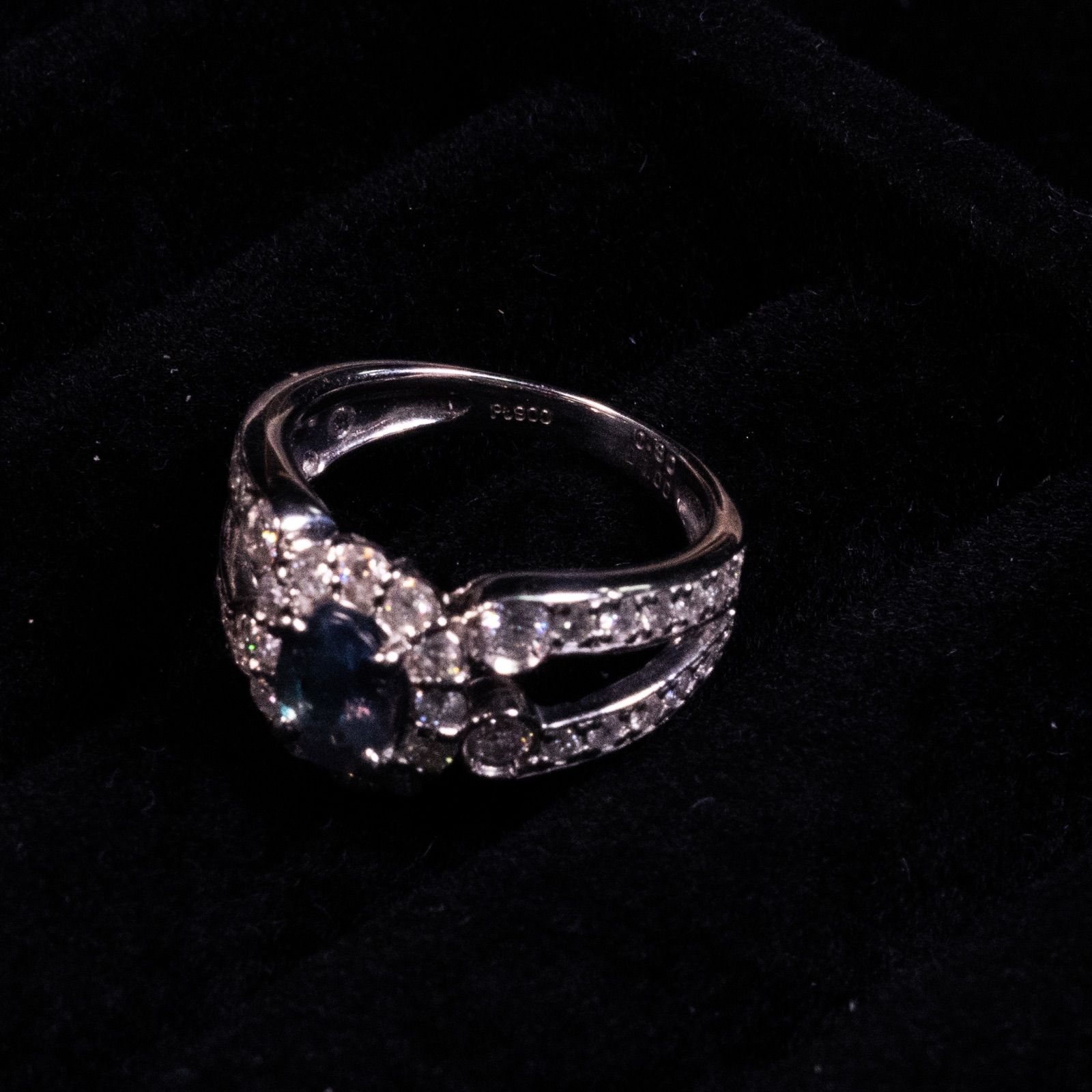 アレキサンドライト0.80ct ダイヤモンド1.00ct リング PT900 9号