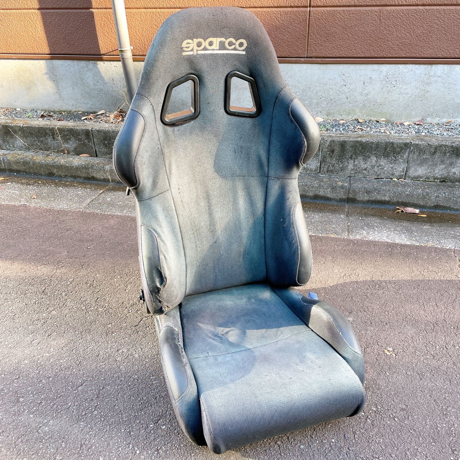 Sparco スパルコ セミバケットシート Type number 00943