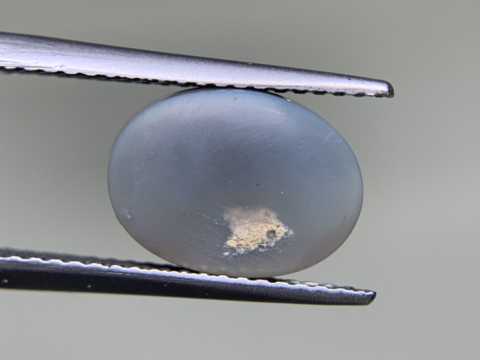 ブラックオパール 1.897ct 中央宝石ソーティング付き 11.2㎜×8.2㎜×2.9  