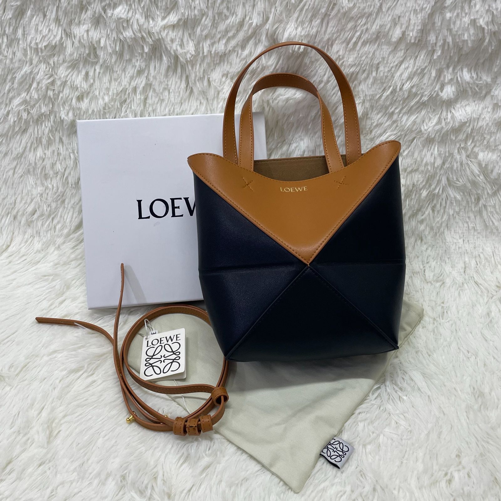 ロエベ バック 希少 ちらばっ