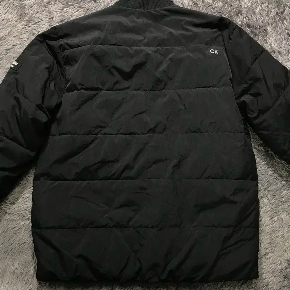 L A級 カルバン クライン Calvin Klein 軽量 ダウン ジャケット