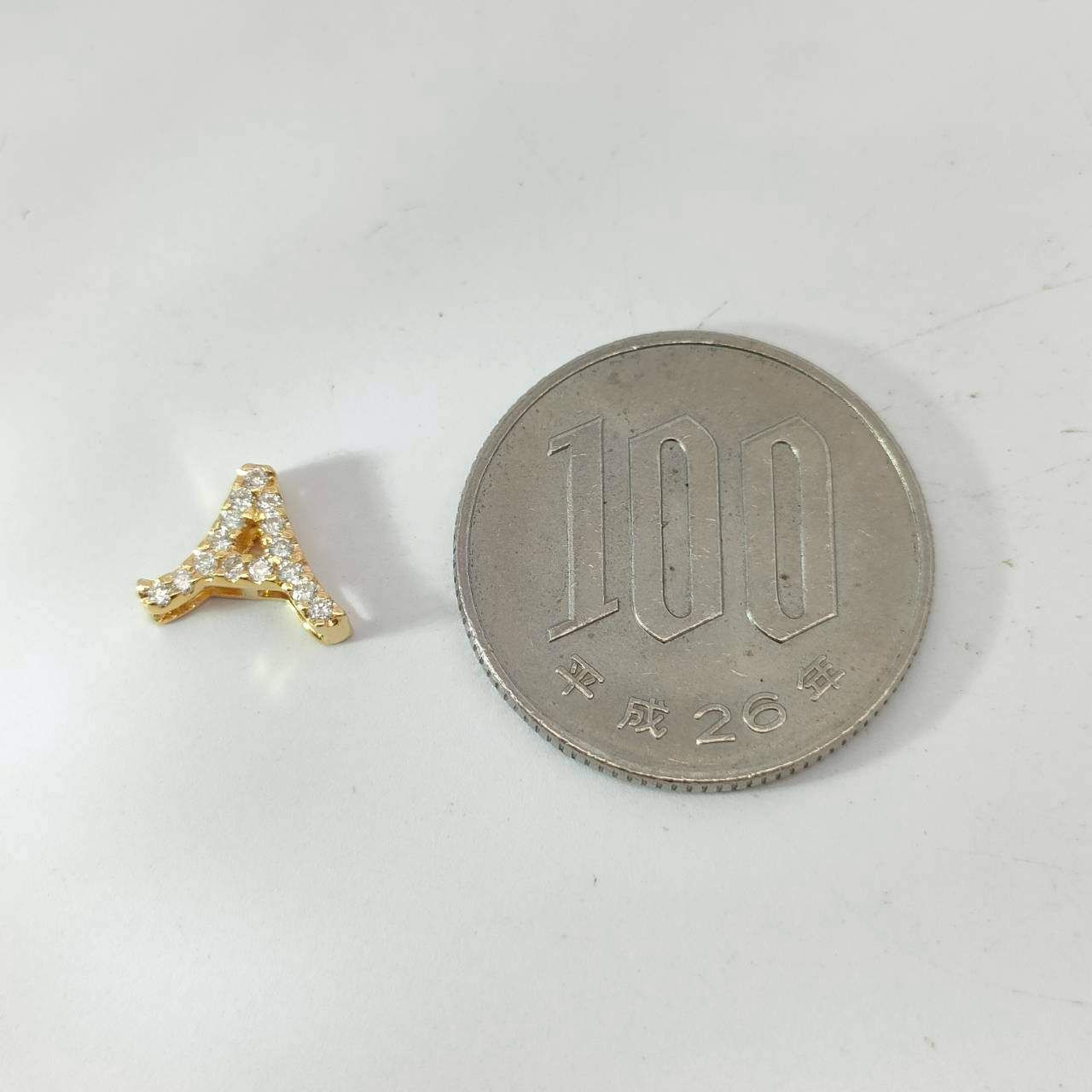 アルファベット A