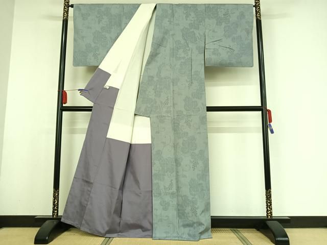 平和屋着物○本場結城紬 重要無形文化財 100亀甲 葡萄蔦の葉