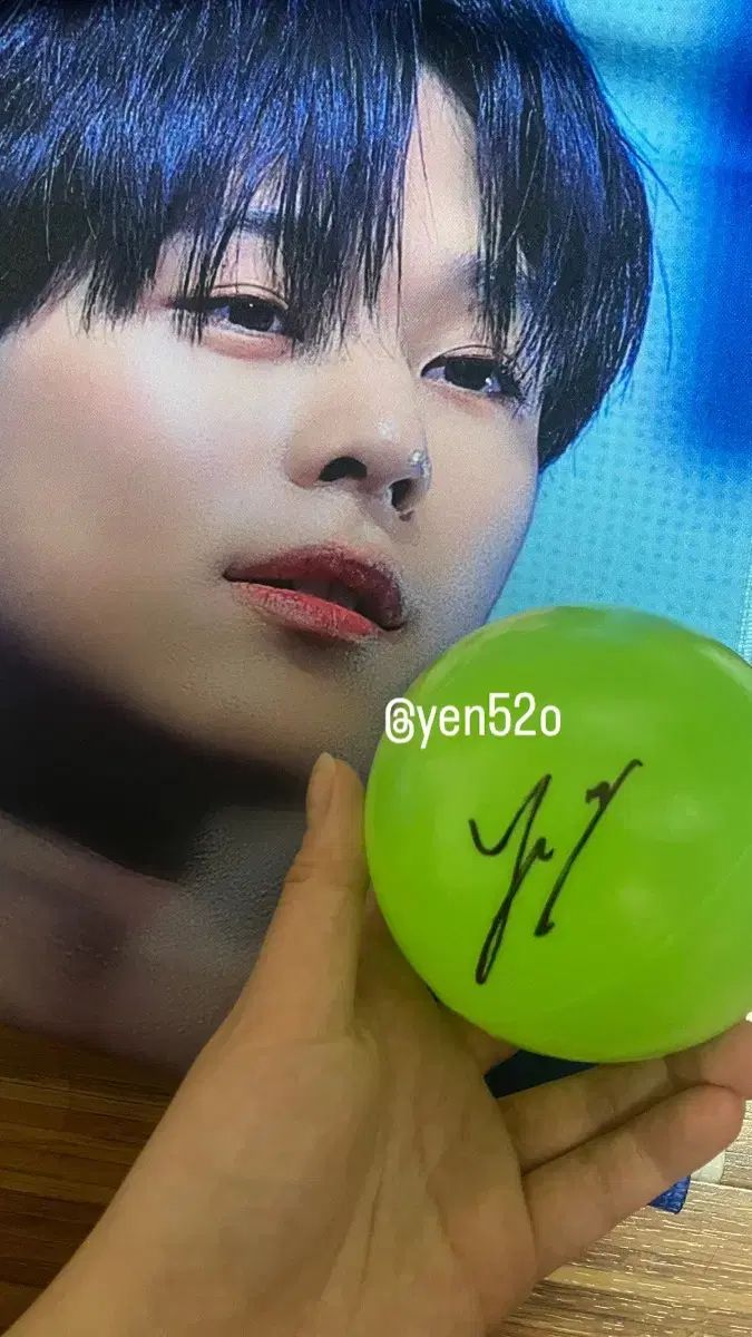 THE BOYZ ドボイズ　サイン　Tシャツ　KCON ヨンフン　ジュヨン THE BOYZ ドボイズ サイン Tシャツ KCON ヨンフン ジュヨン 2025