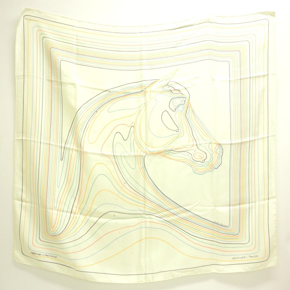 ★極美品★　エルメス スカーフ　カレ90 ペガサスの風景 シルク ホワイト HERMES エルメス スカーフ カレ90 CARRE シルク マルチカラー