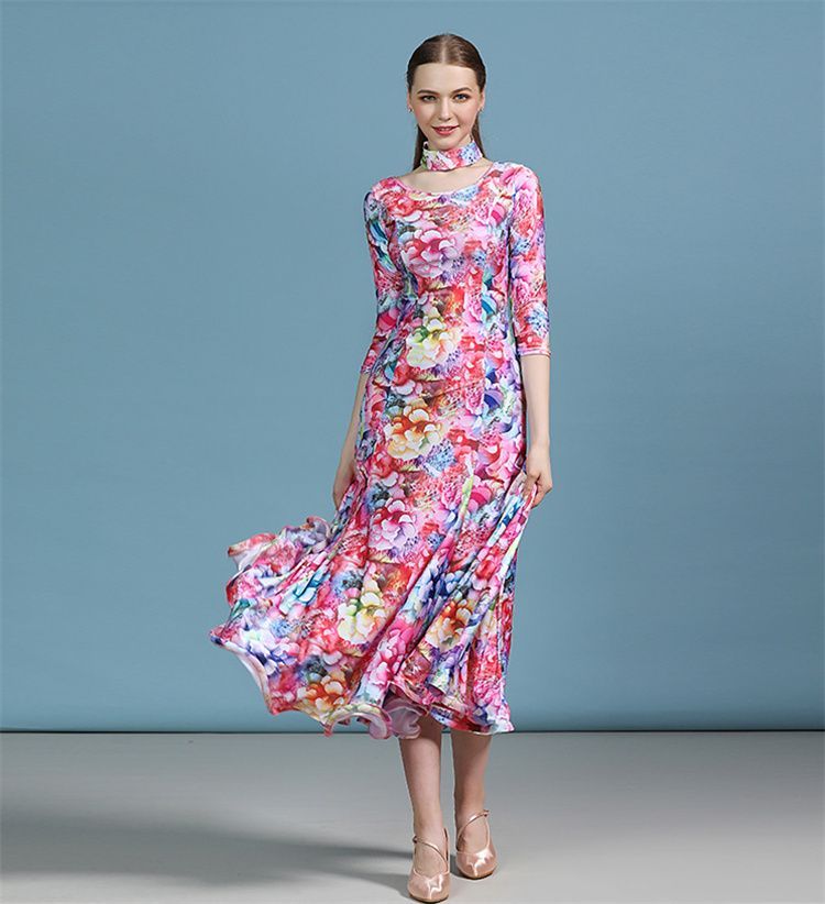 お値下げ】TAKA 社交ダンスドレス ピンクビーズ装飾チュールドレス中古