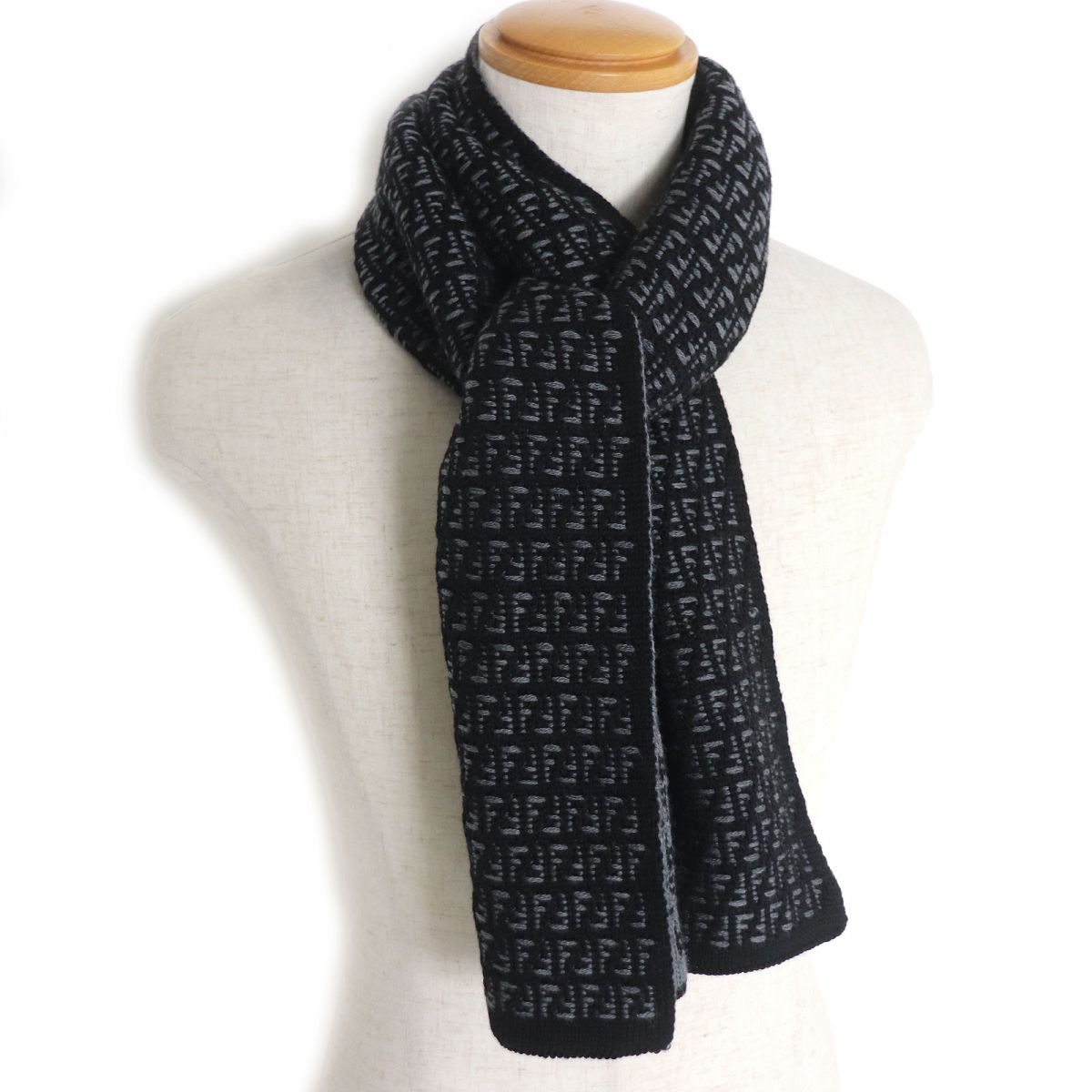 FENDI ロゴ入りニットマフラー グレー/ブラック FENDI ロゴ入りニットマフラー グレー/ブラック フェンディ