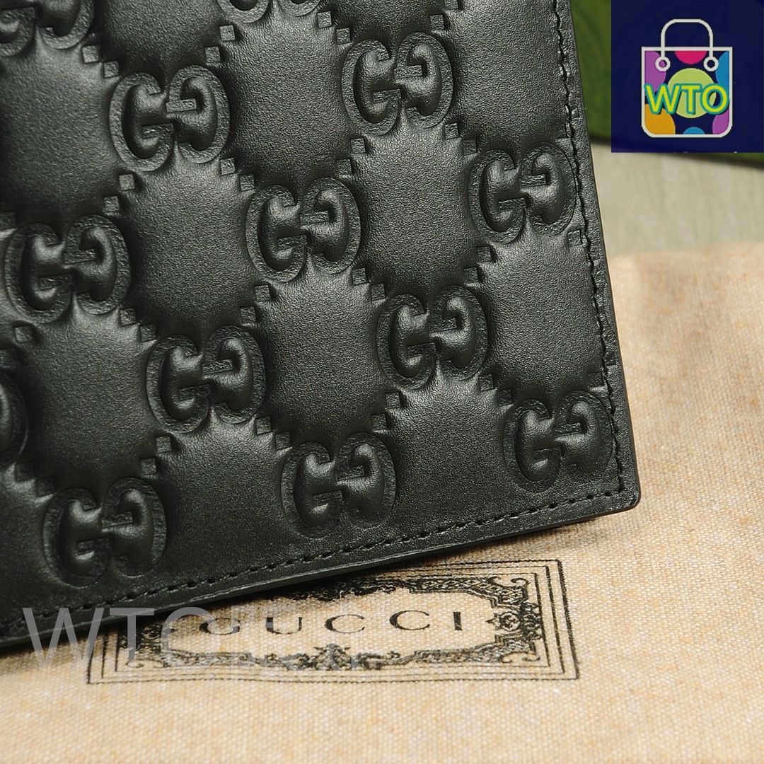 新品、未使用　GUCCI グッチ　メンズ　二つ折り財布 GUCCI グッチ 財布 二つ折り財布 メンズ 新作 小銭入れ付き PVC
