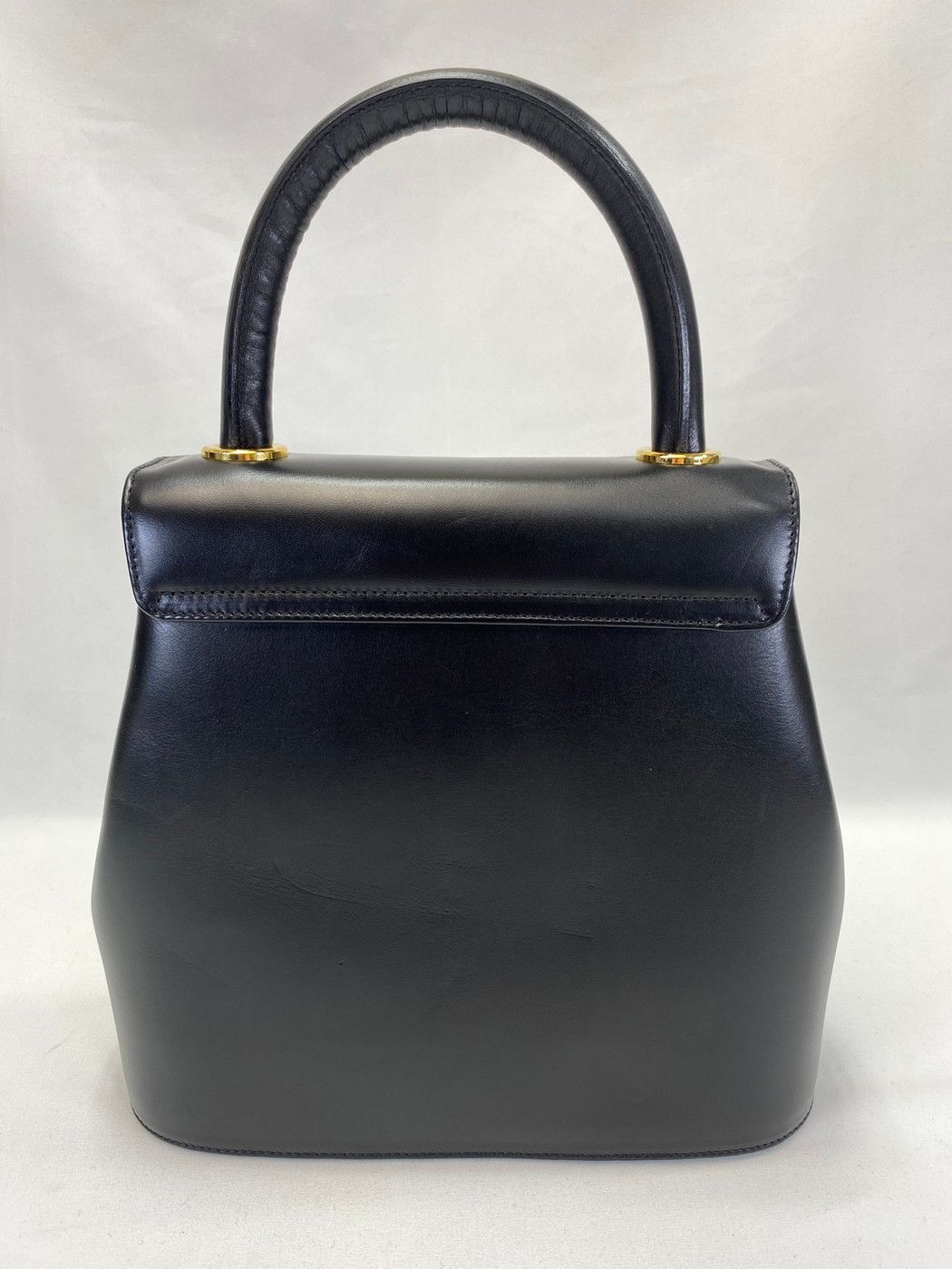 ✨サルヴァトーレフェラガモ✨ハンドバッグ ヴァラ ブラック レザー ロゴ金具 Salvatore Ferragamo ヴァラ ハンドバッグ レザー ブラック