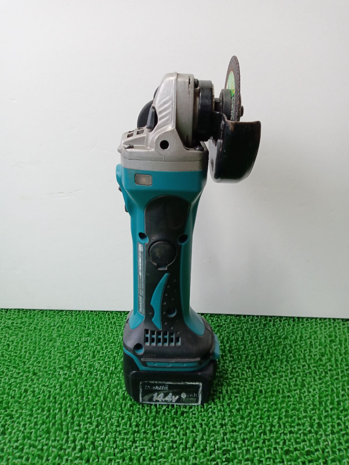 Makita - 翔太です。　マキタ　充電式ディスクグラインダGA400D 即購入OK！中古品】マキタ makita 充電式ディスクグラインダ