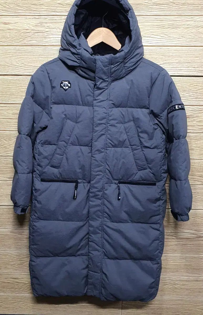 【雷市場（ポンジャン）商品韓国直送】 140 DESCENTE(デサント) ダウンジャケット ロング丈 出品