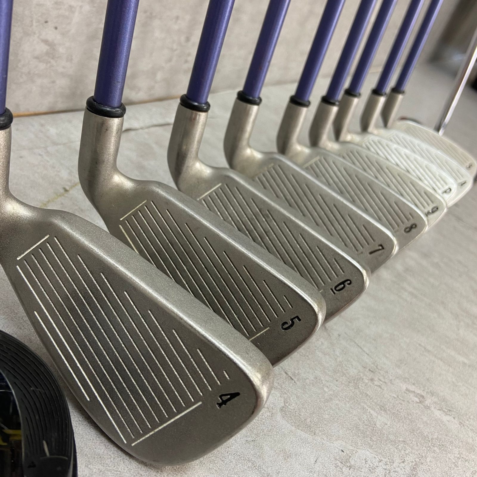 TaylorMade - レフティー　テーラーメイド　キャロウェイ　メンズゴルフ13本セット　カーボン　R　左利き用　キャディバッグ　TaylorMade　Callaway レフティー テーラーメイド キャロウェイ メンズゴルフ13本
