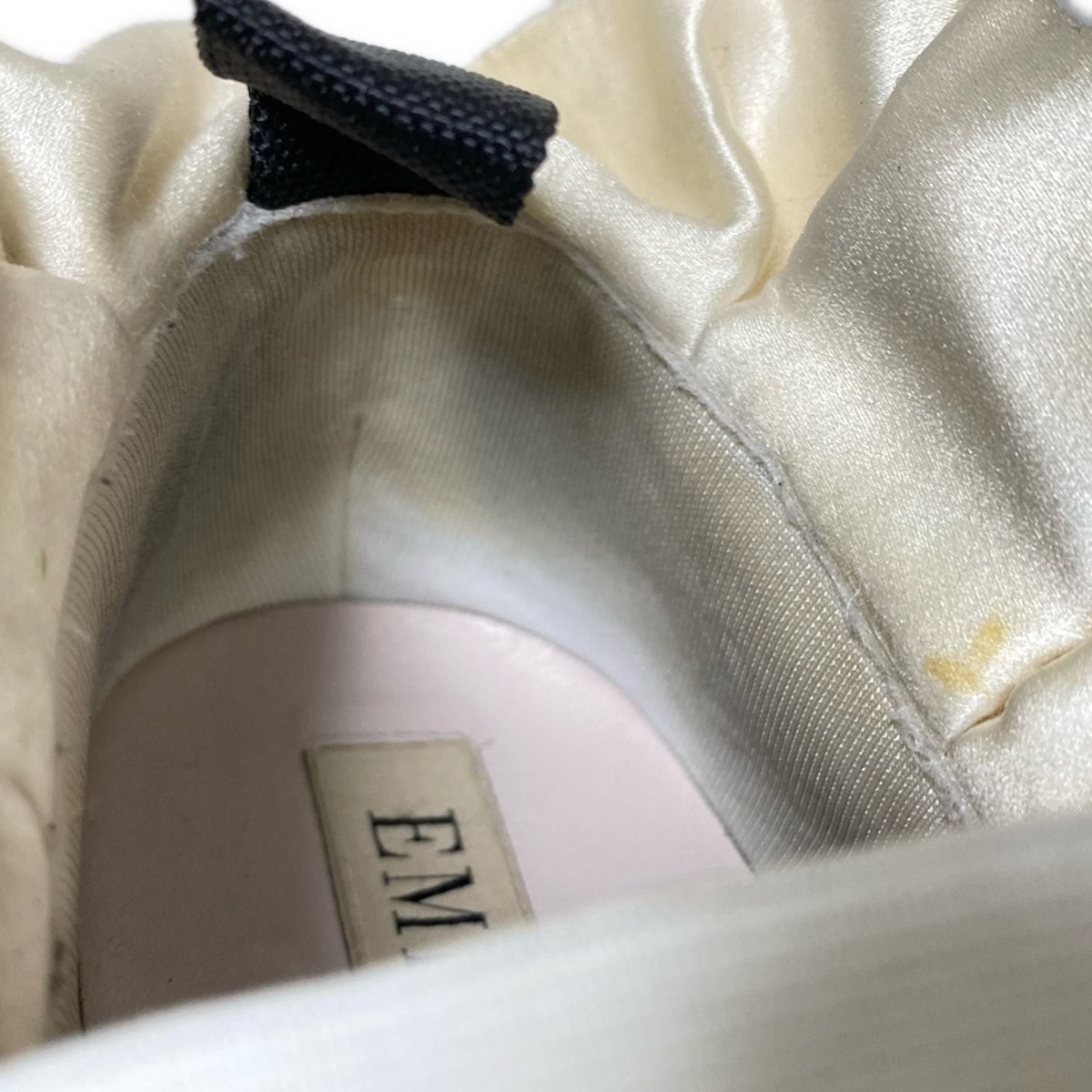 インソール取外し可