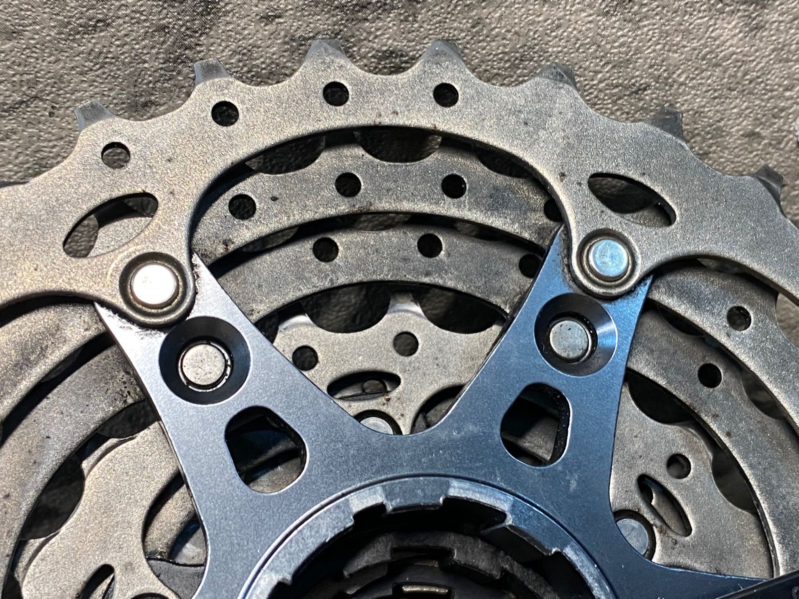 はる【新品】Shimano アルテグラ CS-R8000 スプロケット SHIMANO(シマノ)CS-R8000 11-28T | 自転車・パーツ通販 | ワイズ